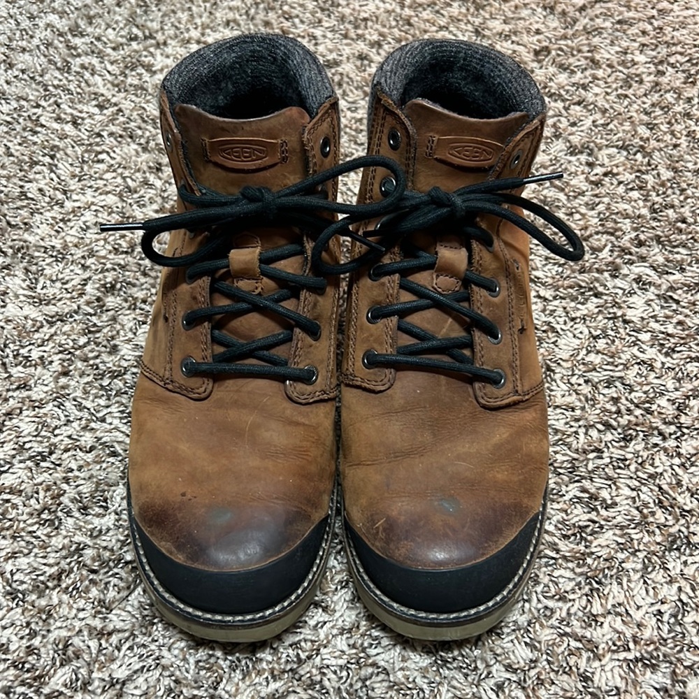 Keen boots